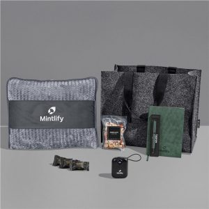 Yatta Warm Welcome Hamper in Dark Green