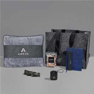 Yatta Warm Welcome Hamper in Navy