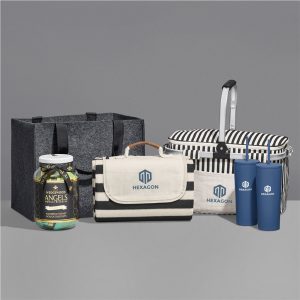Yatta Grand Gesture Hamper in New Blue