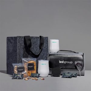 Yatta Lavishly Laden Hamper in Solid White