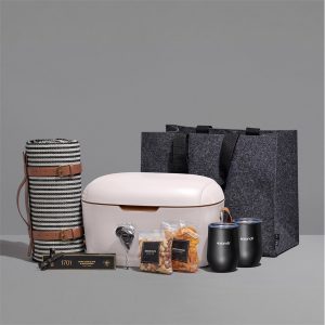 Yatta Sophisticated Soiree Hamper in Cream