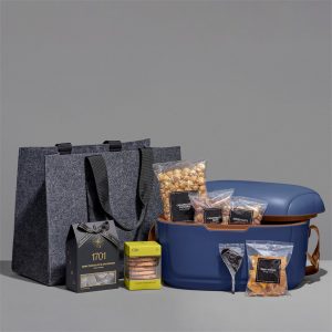 Yatta Elegant Escape Hamper in Navy