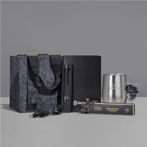 Yatta Class & Charm Hamper in Silver