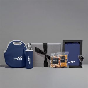 Yatta Snack Symphony Hamper in Navy