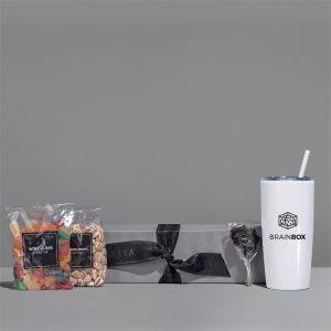 Yatta Cheerful Choices Hamper in Solid White
