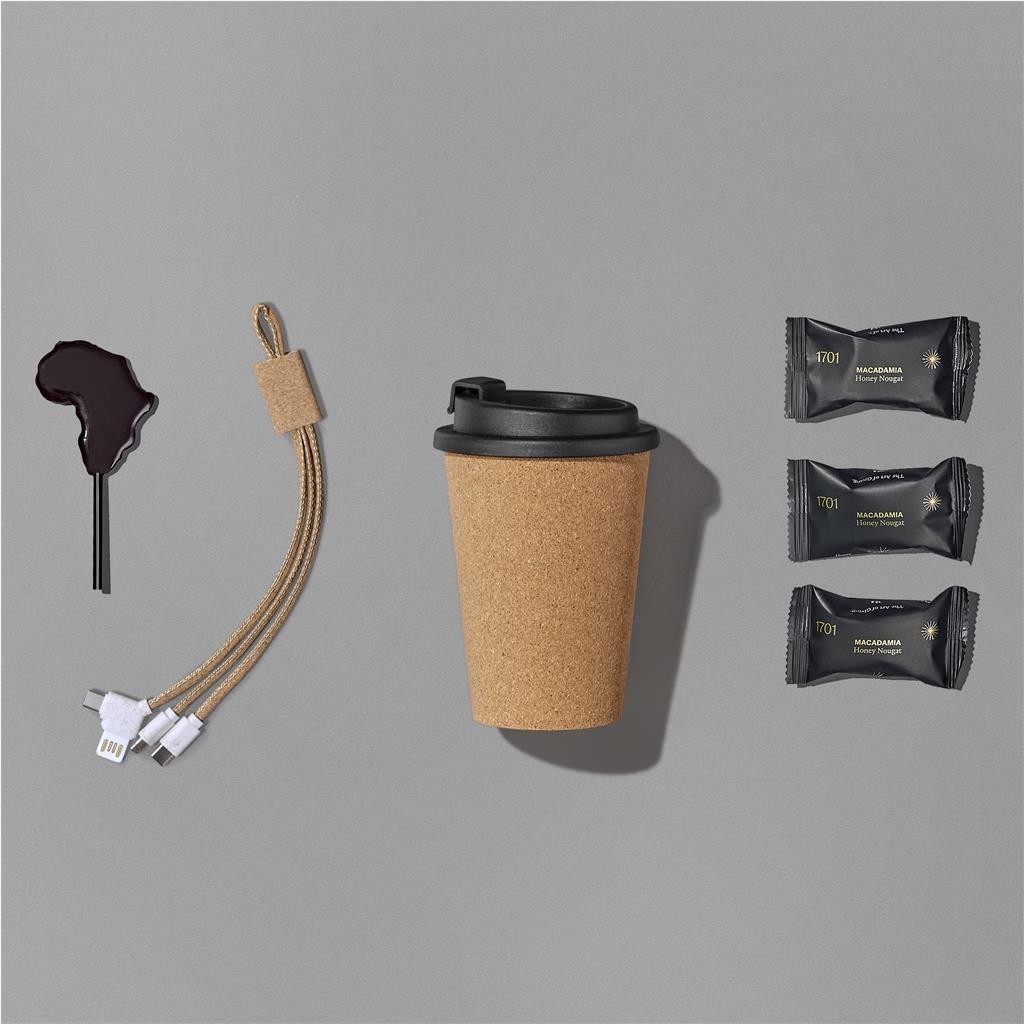 Yatta Bits of Bliss Hamper – Black