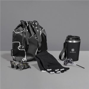 Yatta Cute & Cosy Hamper in Black