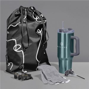 Yatta Winter Whimsy Hamper in Light Turquoise