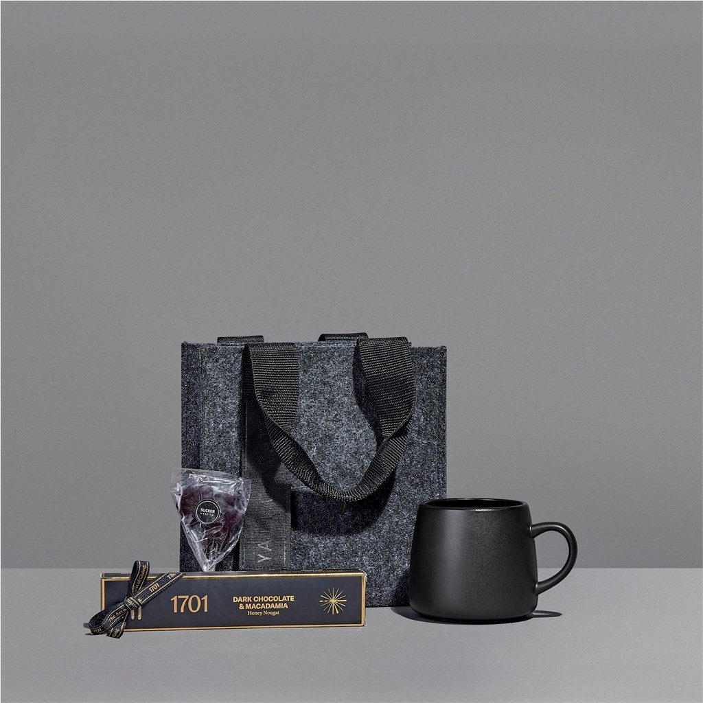 Yatta Chill Vibes Hamper β Black
