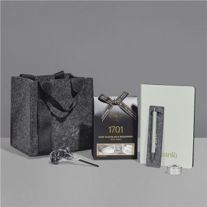 Yatta Pretty Possessions Hamper in Light Green