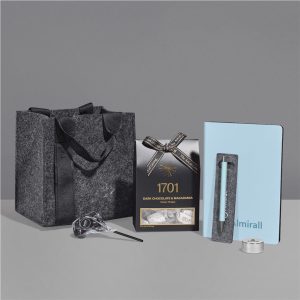 Yatta Pretty Possessions Hamper in Light Turquoise