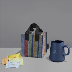 Yatta Chirpy Charm Hamper in Navy