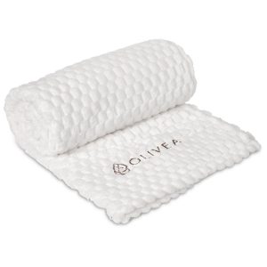 Serendipio Cozy Cloud Fleece Blanket in Cream